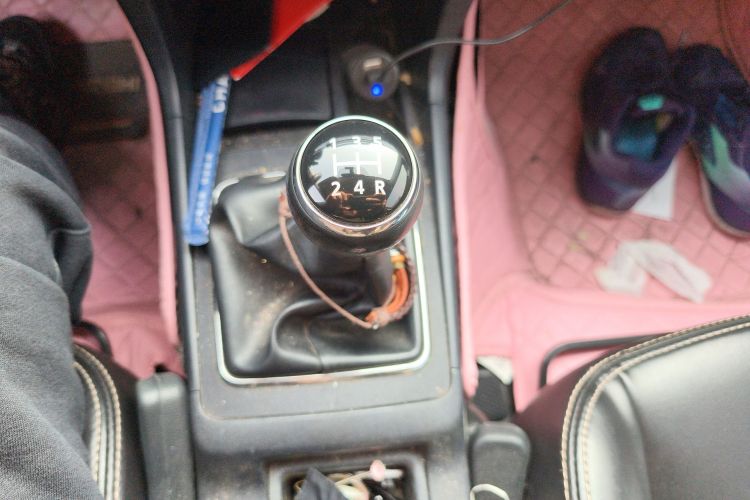 三菱 翼神 2013款 时尚版 1.8L 手动舒适型中控内饰18