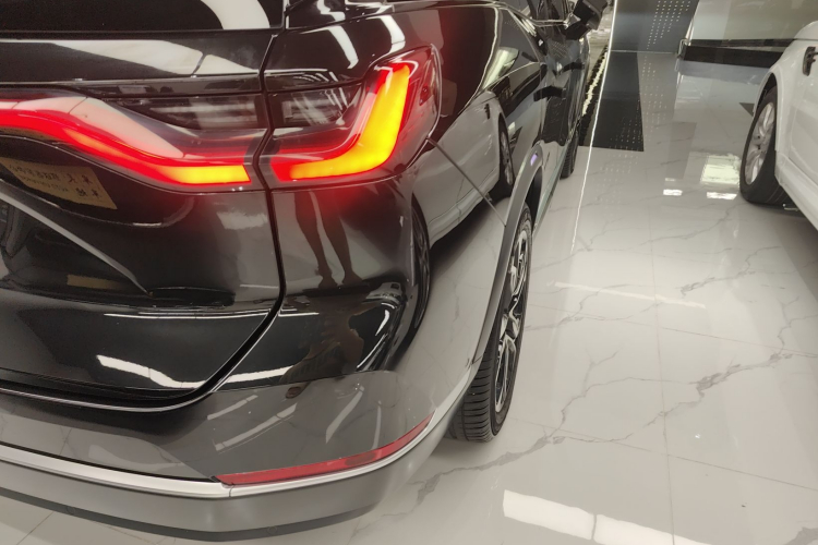 蔚来ES8 2022款 75kWh 六座版车身外观6006