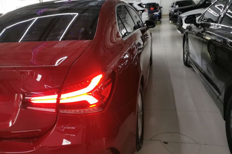 奔驰A级 2021款 A 200 L 运动轿车时尚型车身外观6006