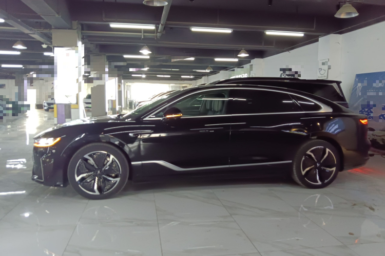 岚图汽车 岚图追光 2023款 四驱旗舰版车身外观4