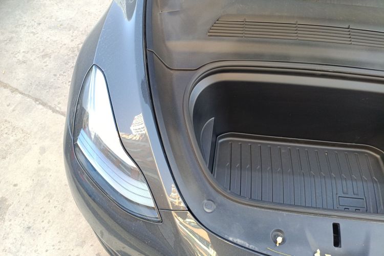 特斯拉 Model Y 2024款 后轮驱动版局部细节9006