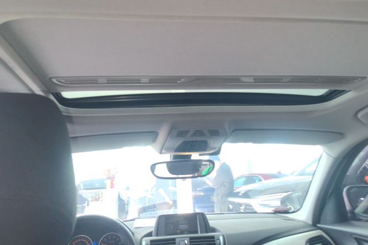 宝马1系(进口) 2016款 118i 领先型局部细节22