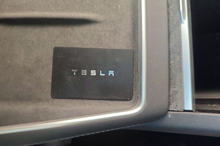 特斯拉 Model Y 2025款 后轮驱动版中控内饰11