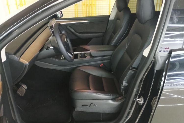 特斯拉 Model Y 2021款 长续航全轮驱动版局部细节19