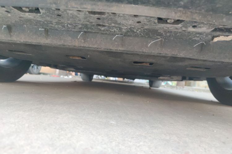 红旗E-QM5 2023款 改款 基础出行版局部细节9008