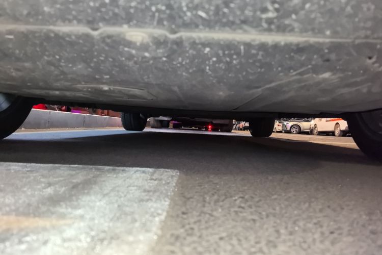 比亚迪 秦PLUS 2023款 冠军版 DM-i 120KM领先型局部细节9008