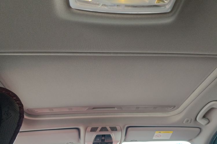 宝马3系 2017款 318i 时尚型中控内饰22