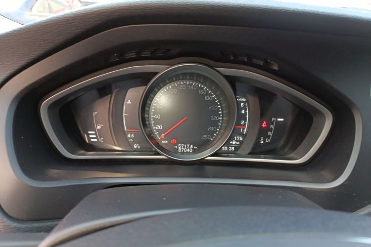 沃尔沃V40 2017款 T3 智逸版局部细节14