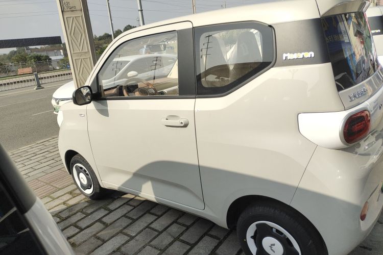 五菱汽车 宏光MINIEV 2024款 第三代 215km 青春版车身外观4