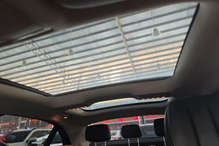 奔驰C级 2019款 C 260 L 运动版局部细节22