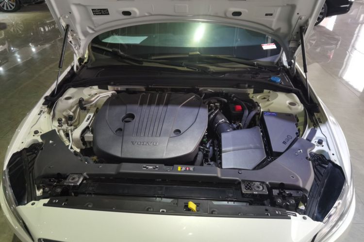 沃尔沃S60 2023款 B4 智逸豪华版机舱底盘24