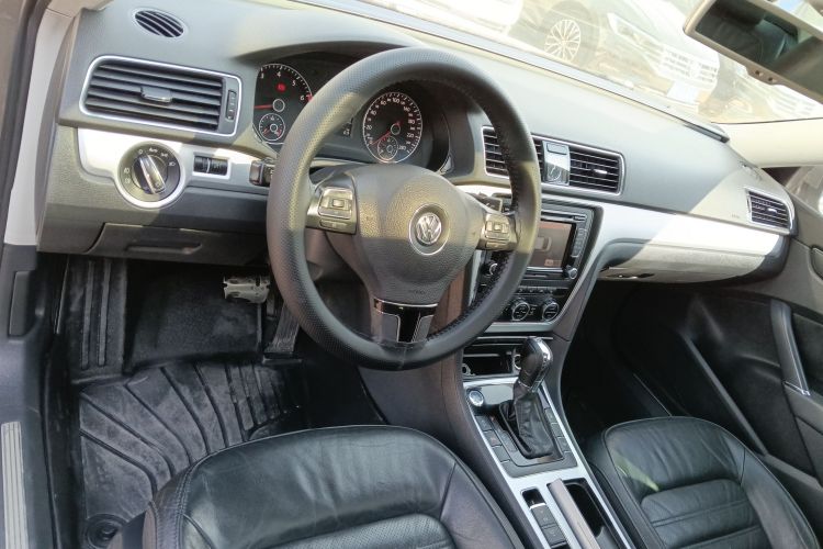 大众 帕萨特 2014款 1.8TSI DSG御尊版中控内饰12