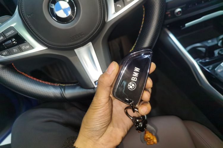 宝马3系 2021款 320Li M运动套装中控内饰7001