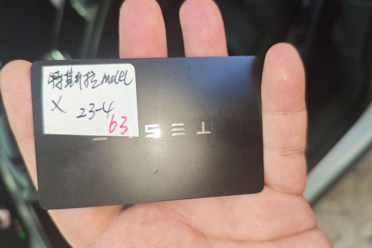 特斯拉 Model X 2023款 双电机全轮驱动版中控内饰11