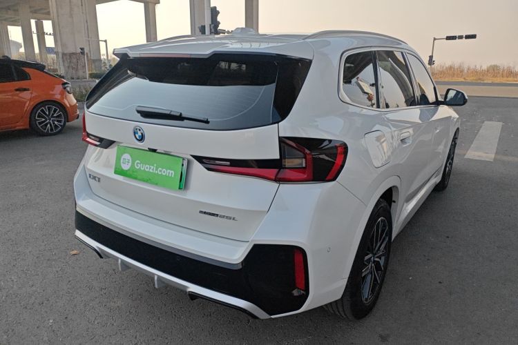 宝马iX1 2025款 eDrive25L M运动套装车身外观7