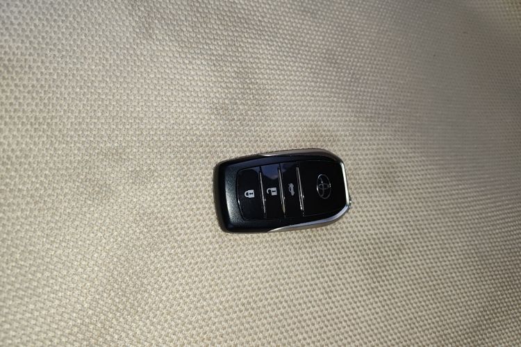 丰田 凯美瑞 2012款 尊瑞 2.5HG 豪华版中控内饰7001