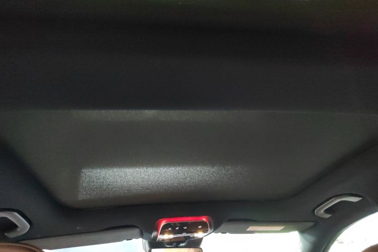 奔驰E级 2025款 改款 E 300 L 时尚型中控内饰22