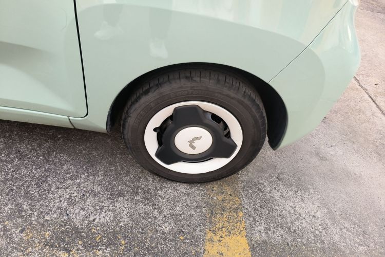 五菱汽车 宏光MINIEV 2022款 马卡龙臻享款 磷酸铁锂车身外观6008