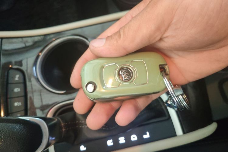 别克 威朗 2019款 三厢 15S 自动进取型中控内饰11