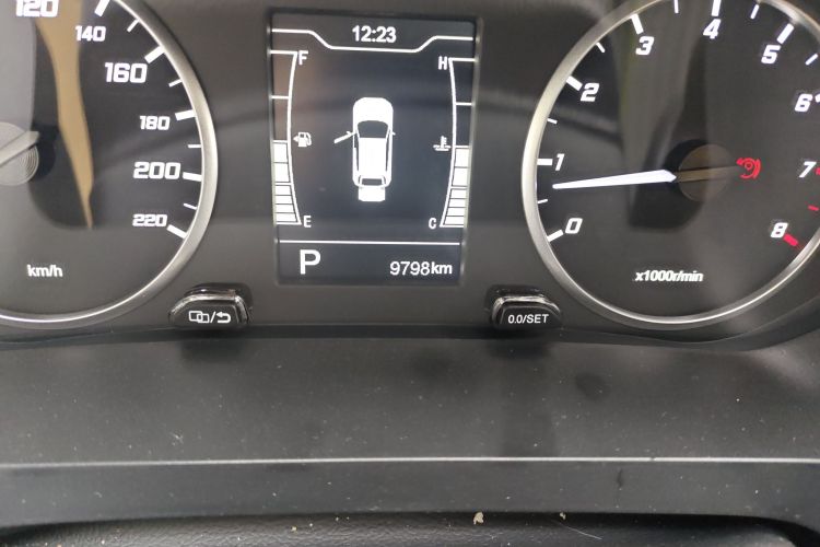 奇瑞 瑞虎5x 2025款 1.5L CVT卓越版中控内饰15