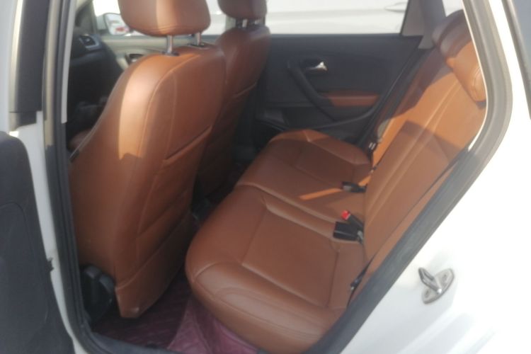 大众 Polo 2014款 1.6L 自动舒适版中控内饰21