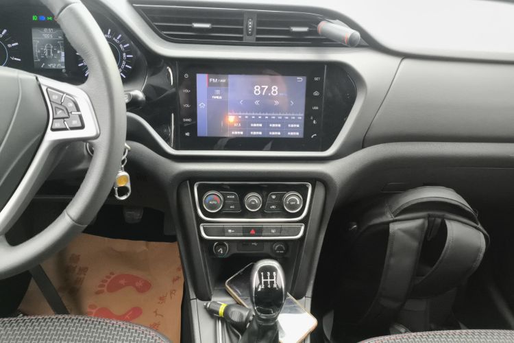 奇瑞 瑞虎3 2016款 1.6L 手动智尚版局部细节16