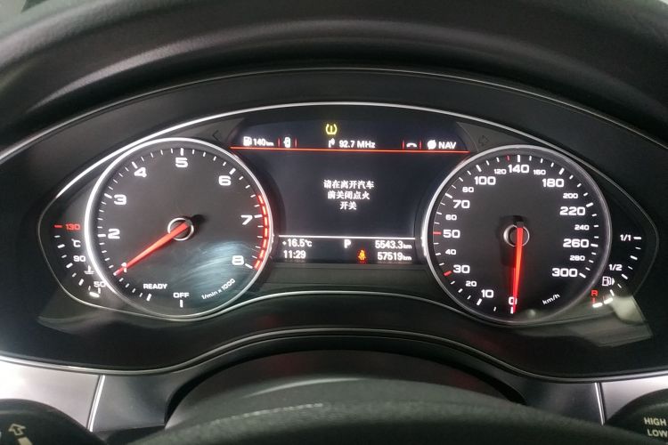 奥迪A6L 2016款 TFSI 舒适型中控内饰14