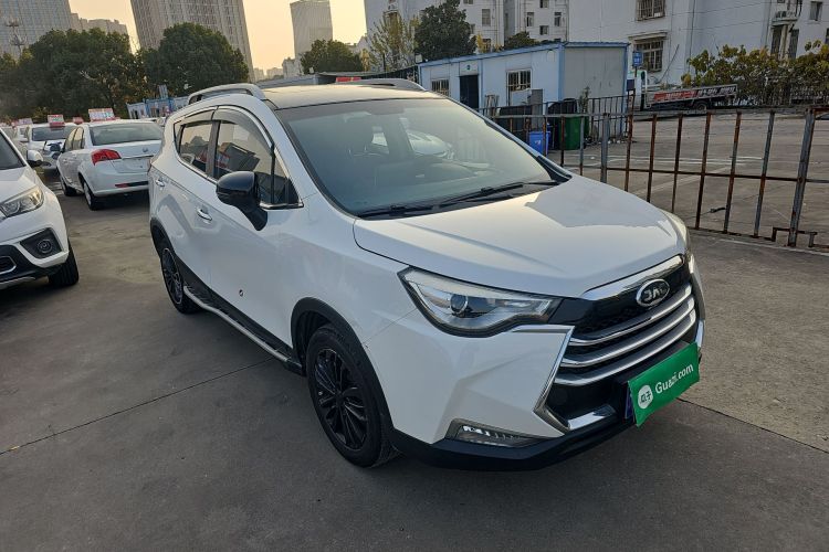 江汽集团 瑞风S3 2018款 智驱版 1.5L 手动豪华型车身外观3