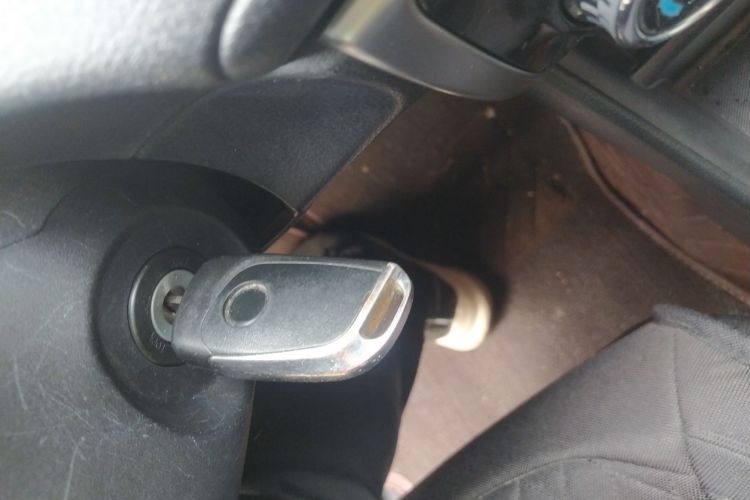 丰田 YARiS L 致炫 2016款 改款 1.5E CVT魅动版中控内饰11