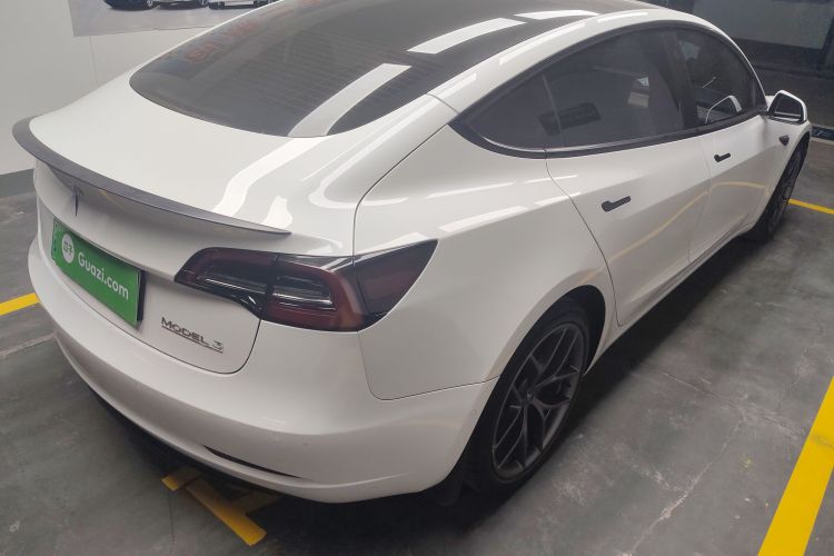 特斯拉 Model 3 2021款 改款二 Performance高性能全轮驱动版车身外观7