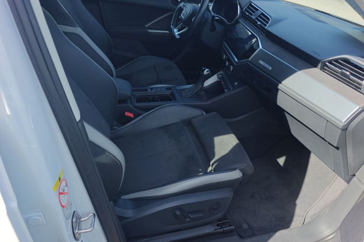 奥迪Q3 2023款 改款 40 TFSI 时尚动感型中控内饰41