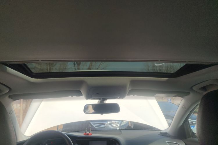 奥迪A4L 2015款 35 TFSI 自动标准型局部细节22