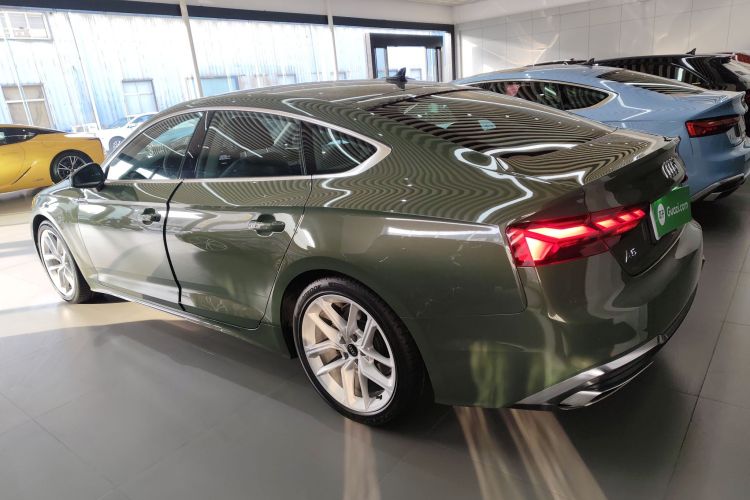 奥迪A5 2024款 Sportback 40 TFSI 时尚动感型车身外观4