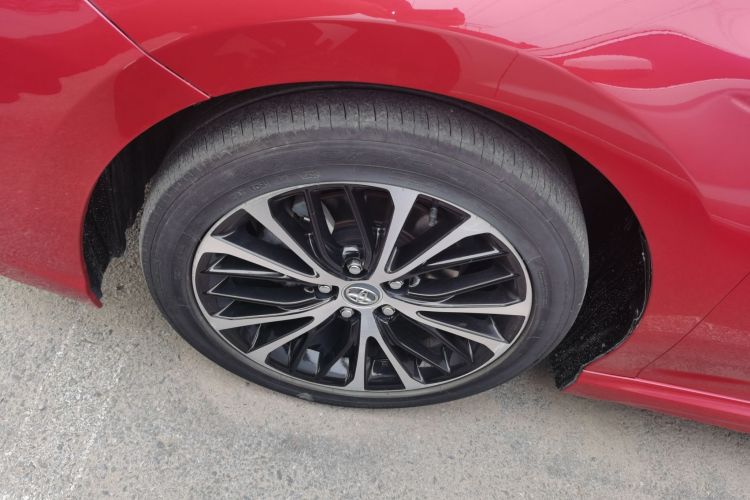 丰田 凯美瑞 2018款 2.5S 锋尚版车身外观35