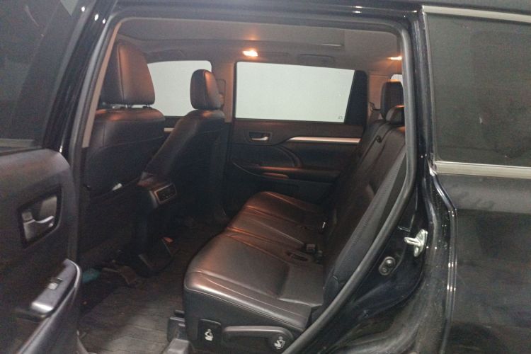 丰田 汉兰达 2015款 2.0T 四驱豪华版 7座中控内饰7004