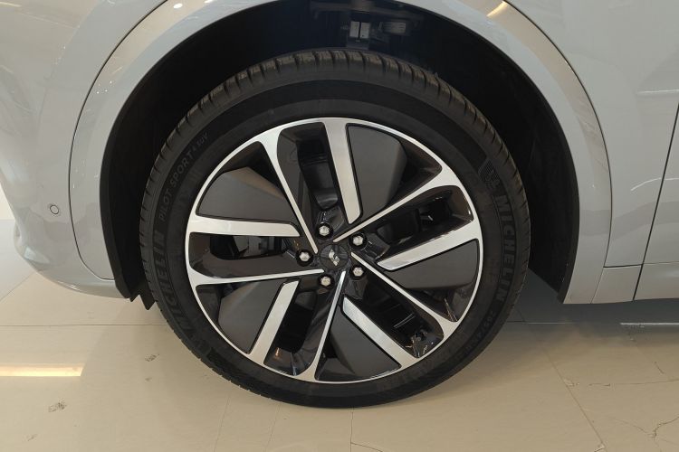 理想汽车 理想L7 2024款 Ultra车身外观6007