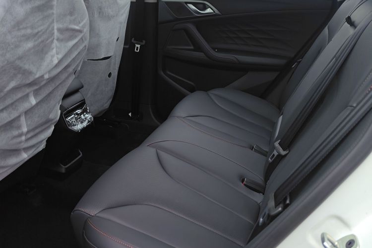 荣威RX5新能源 2023款 eRX5 超混优越版中控内饰21