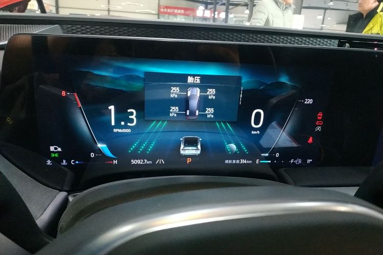 福特 蒙迪欧 2025款 2.0T EcoBoost 至尊型中控内饰14