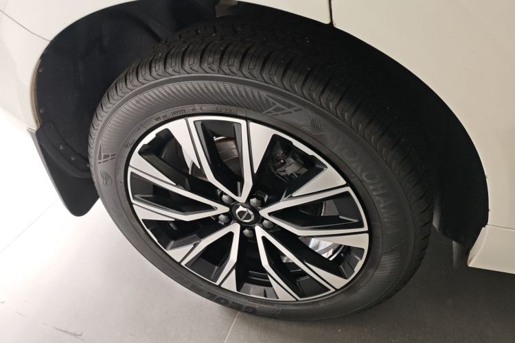 沃尔沃XC60 2023款 B5 四驱智远豪华版车身外观6007