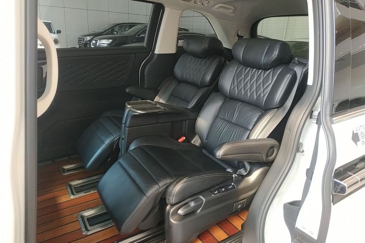 本田 艾力绅 2019款 2.0L 混动豪华版中控内饰21