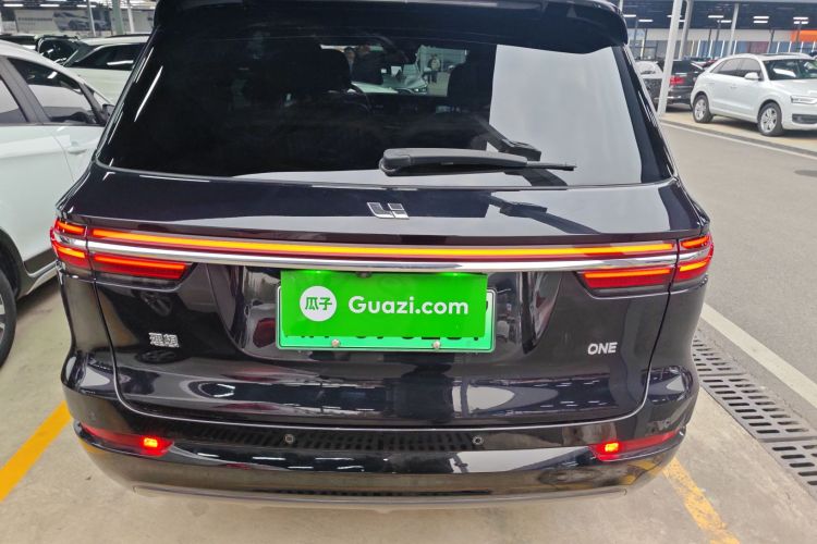 理想汽车 理想ONE 2021款 增程6座版车身外观6
