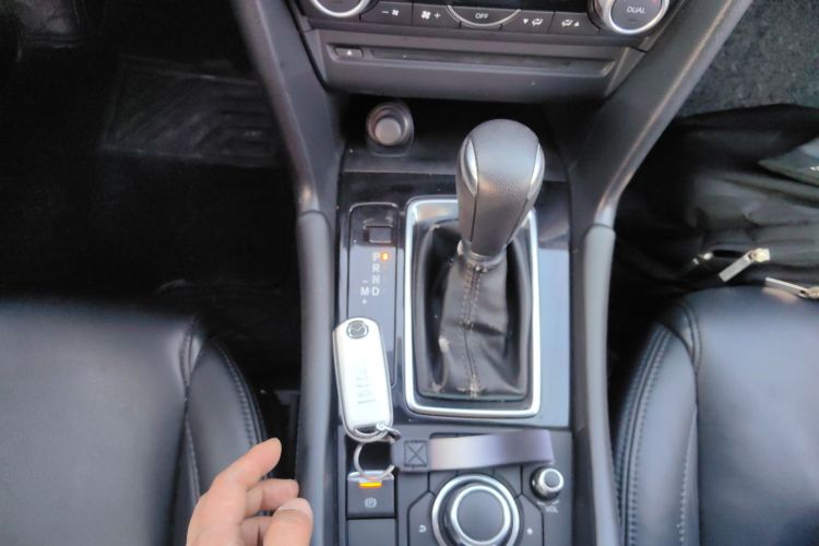 马自达3 昂克赛拉 2017款 三厢 1.5L 自动豪华型 国V中控内饰18