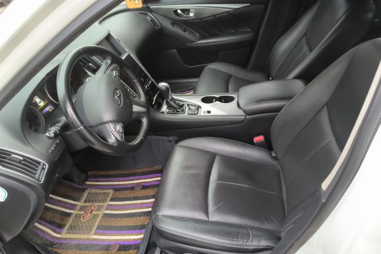 英菲尼迪Q50L 2016款 2.0T 悦享版中控内饰19