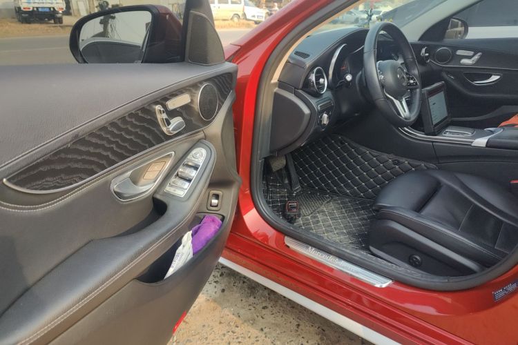 奔驰C级 2019款 C 260 L 运动版中控内饰20