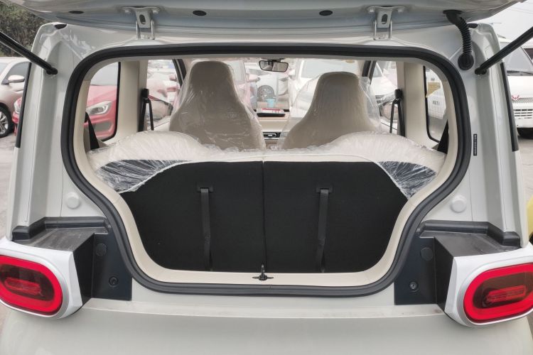 五菱汽车 宏光MINIEV 2024款 第三代 215km 青春版机舱底盘23