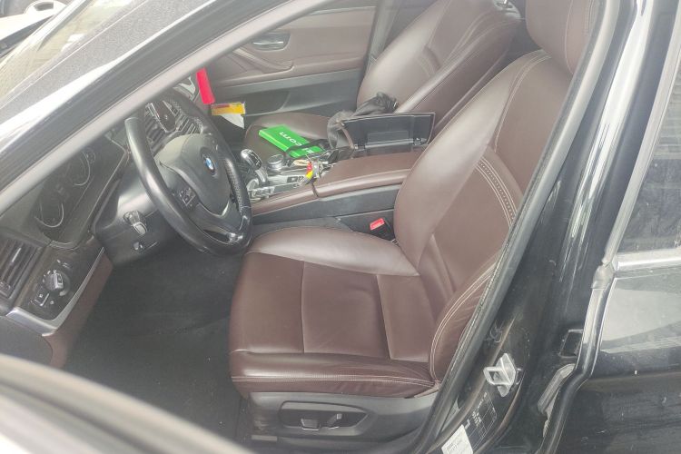 宝马5系 2017款 525Li 豪华设计套装局部细节19