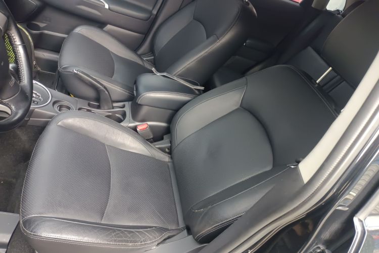 三菱 劲炫ASX 2013款 2.0L CVT两驱豪华版中控内饰19