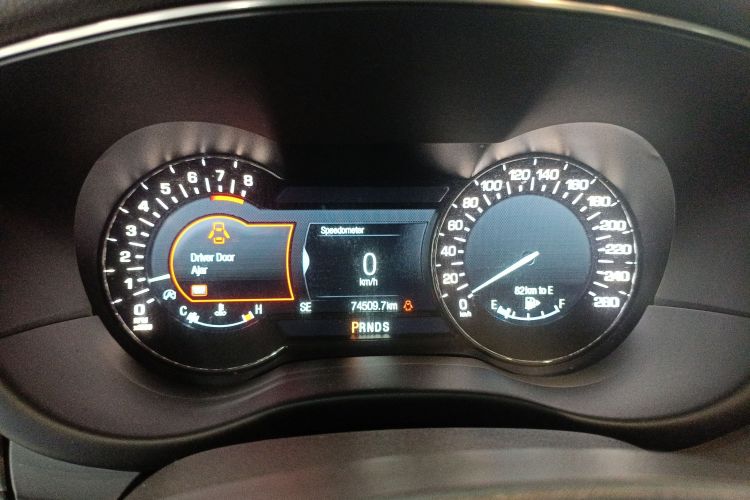 林肯MKC 2019款 2.0T 两驱尊雅版 国VI中控内饰14