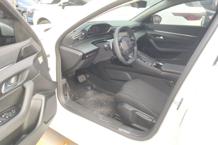 标致508 2022款 508L 360THP PureTech 先锋版中控内饰20