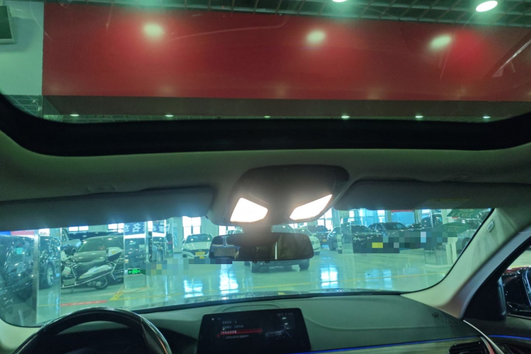 宝马5系新能源 2019款 改款 530Le 豪华套装中控内饰22